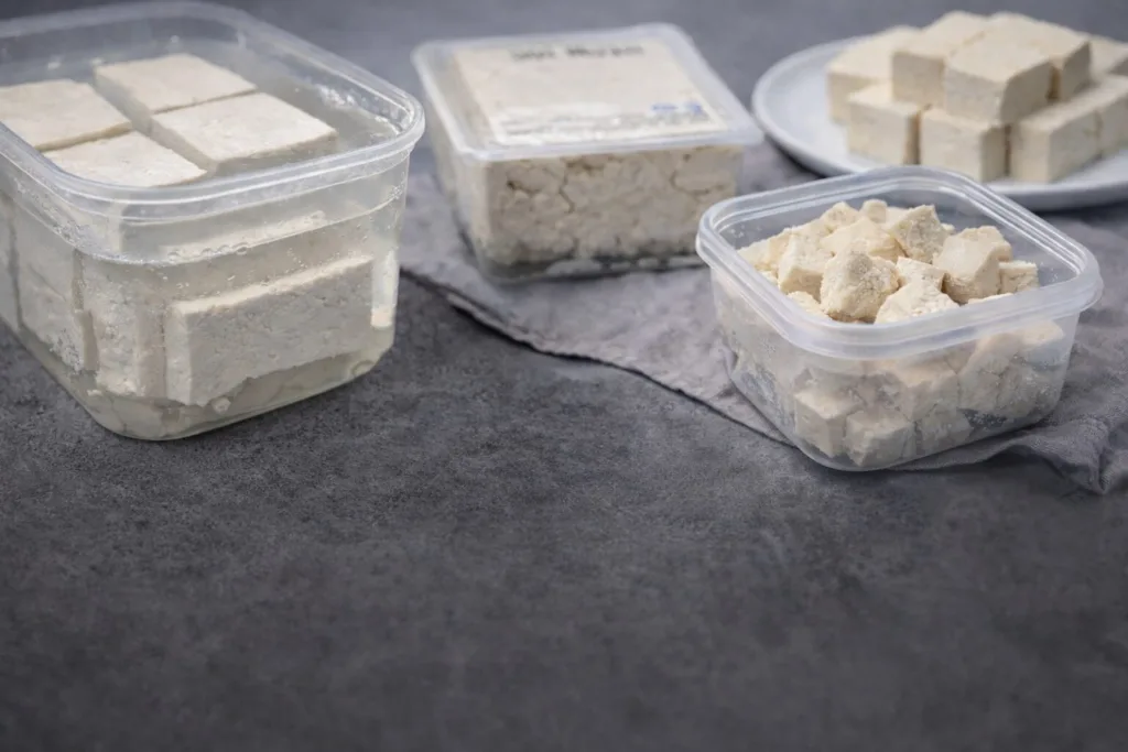 “냉장고에 그냥 넣으면 독 된다? 대부분 잘못 알고 있는 두부 보관법”