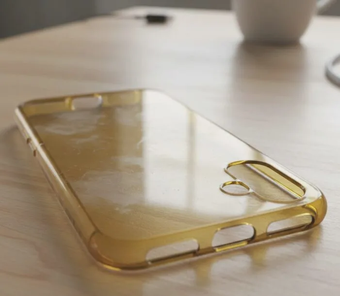 투명 폰케이스 왜 이렇게 빨리 누래질까…변색 원인부터 복구·예방까지 완전 분석