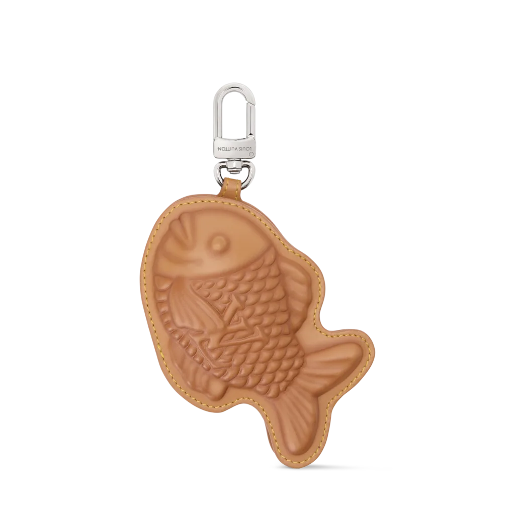 루이비통이 선택한 ‘붕어빵’…1백41만원짜리 키링이 만든 명품의 새로운 흐름