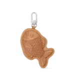 루이비통이 선택한 ‘붕어빵’…1백41만원짜리 키링이 만든 명품의 새로운 흐름 5 루이비통이 선택한 ‘붕어빵’…1백41만원짜리 키링이 만든 명품의 새로운 흐름